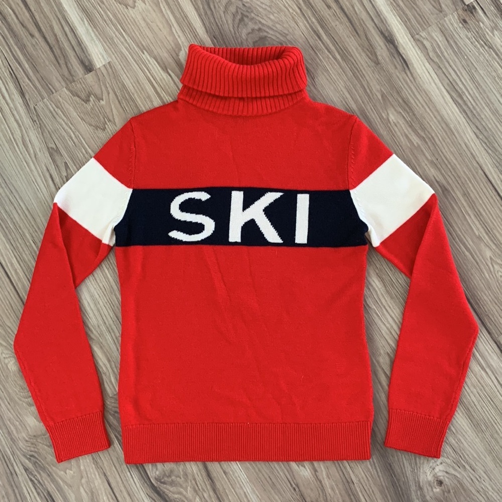 NWT Perfect moment ski sweater in red